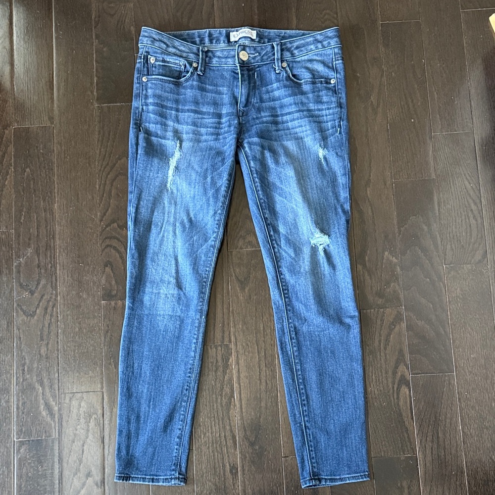 Express Jeans Women's “Stella”Ankle Fit low rise!